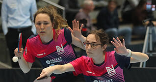 Die Neckarsulmerinnen Kathrin Hessenthaler (links) und Ronja Mödinger legen am Wochenende in der 3. Liga los.