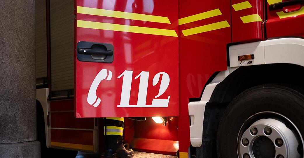 Das Haus ist nach dem Feuer nicht mehr bewohnbar. (Symbolbild)