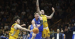 Unter anderem auch auf die Klasse von Brock Gardner (Mitte) wird es bei den Hakro Merlins Crailsheim im Spiel gegen Bremerhaven ankommen.