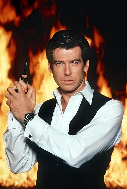 Er war in den 1990er Jahren und Anfang der 2000er Bond: Pierce Brosman. Der Ire hörte nach vier Streifen ("Der Morgen stirbt nie" u.a.) auf. Er war in den 1990er Jahren und Anfang der 2000er Bond: Pierce Brosman. Der Ire hörte nach vier Streifen ("Der Morgen stirbt nie" u.a.) auf.