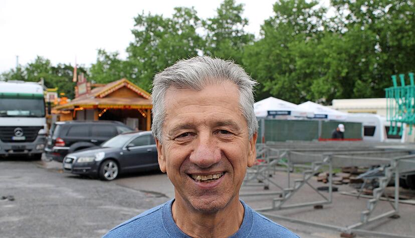 "Tut sich nichts, wird es härtere Formen des Protests geben", sagt Karl Müller. Er ist Chef des Kischtleshocker-Stammtischs der Schausteller. Foto: Kilian Krauth "Tut sich nichts, wird es härtere Formen des Protests geben", sagt Karl Müller. Er ist Chef des Kischtleshocker-Stammtischs der Schausteller. Foto: Kilian Krauth