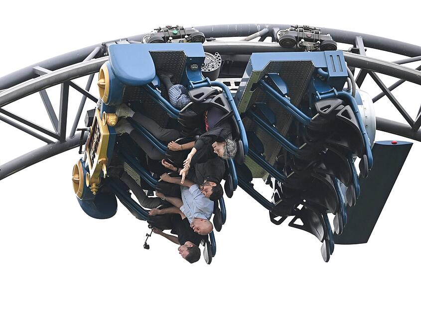 Zum 3333 fuhr die "Karacho-Ursel" am Montag mit der Achterbahn, die "Schnapszahlfahrt" wurde gefeiert.