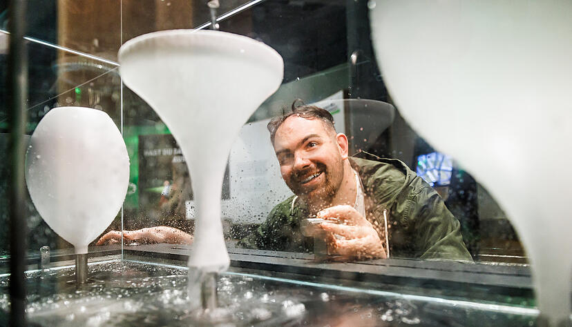 Bei „Natur.Schau.Spiele.“ laden unterhaltsame Experimente zum Entdecken und Verstehen spannender Phänomene ein. Bei „Natur.Schau.Spiele.“ laden unterhaltsame Experimente zum Entdecken und Verstehen spannender Phänomene ein.