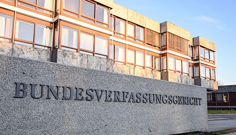 Die  Bj&ouml;rn Steiger Stiftung will mit einer Verfassungsbeschwerde eine Verbesserung im Rettungswesen erreichen. (Archivbild)