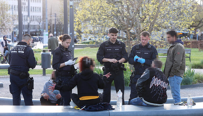 Die Polizei hat am Mittwochabend erneut Personen im Bereich der Flügelnuss kontrolliert.
