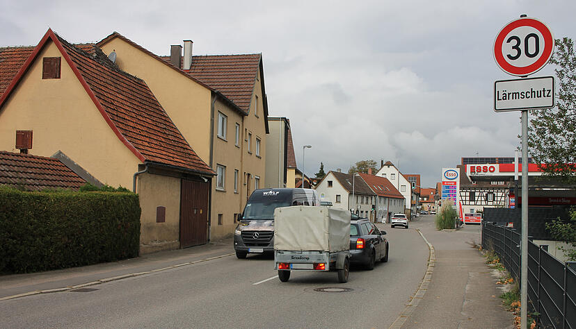Auf der L&ouml;wensteiner Stra&szlig;e soll Tempo 30 bald sogar bis zum Ortsschild in Richtung L&ouml;wenstein gelten.