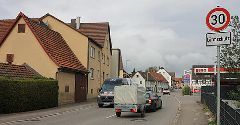 Auf der L&ouml;wensteiner Stra&szlig;e soll Tempo 30 bald sogar bis zum Ortsschild in Richtung L&ouml;wenstein gelten.