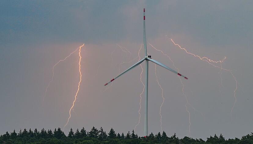 Schon am Samstag streiften erste Tiefausl&auml;ufer den Norden.