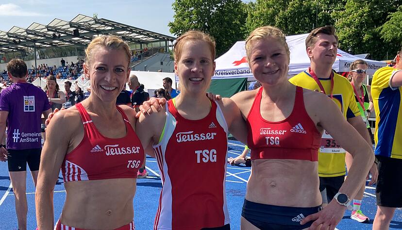 Bettina Englisch (Halbmarathon), Isabel Leibfried (Marathon) und Veronica Clio Hähnle-Pohl (10 Kilometer) (von links).