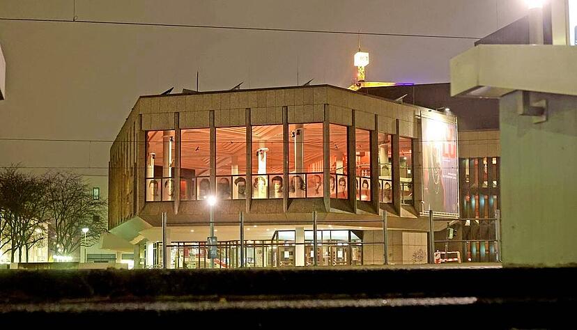 Im Gro&szlig;en Haus des Heilbronner Theaters startet die Spielzeit Ende Oktober mit einer Doppel-Premiere.