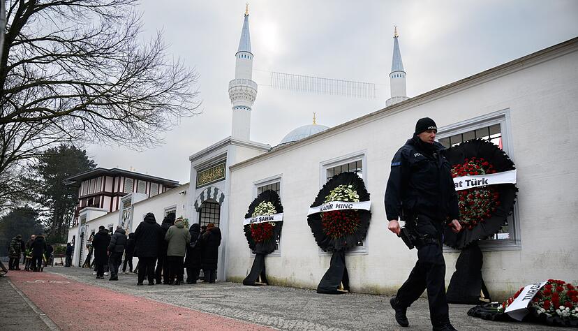 Eine Beerdigung im Berliner Clan-Milieu wird von der Polizei begleitet.