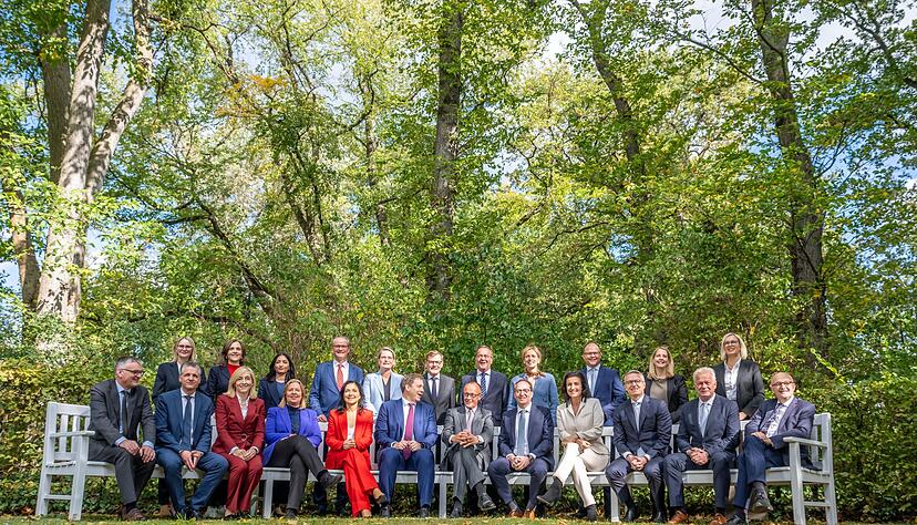 Beim Gruppenfoto fehlen zwei Teilnehmer.