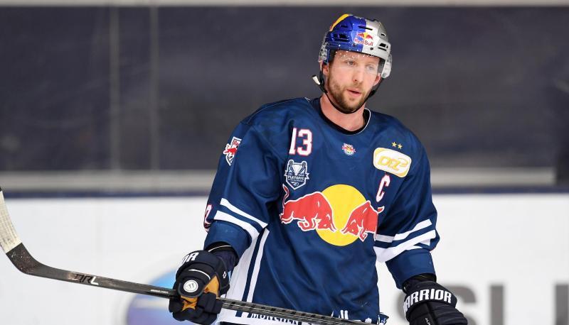 W&uuml;rde gern als Rekordtorsch&uuml;tze der DEL in Eishockey-Rente gehen: Michael Wolf von EHC Red Bull M&uuml;nchen. Foto:&nbsp;Tobias Hase/dpa