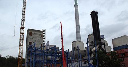 Das neue Gaskraftwerk entsteht direkt neben dem Kohle- und M&uuml;llkraftwerk von Stuttgart M&uuml;nster. 2025 soll es in Betrieb gehen.