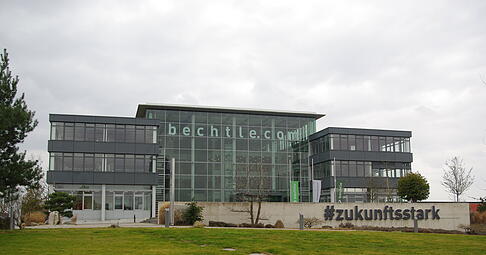 In der Konzernzentrale von Bechtle in Neckarsulm ist man mit dem letzten Quartal 2025 zufrieden.