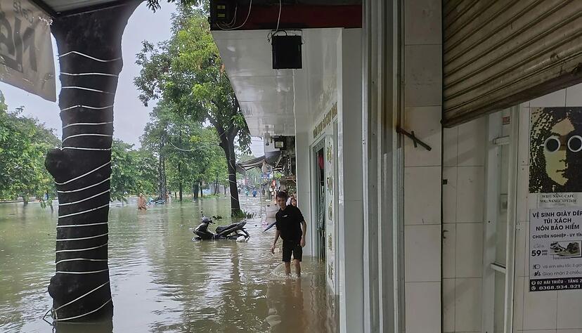 Rekordregen löste das Hochwasser aus. Rekordregen löste das Hochwasser aus.