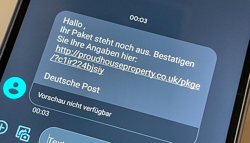 Die Betrüger geben sich per Kurznachricht auch als Unternehmen auf. Die enthaltenen Links führen auf betrügerische Internetseiten
