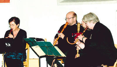 In die St. Kunibert Kirche zogen die Renaissance und das Mittelalter musikalisch ein.
Foto: Rudolf Landauer In die St. Kunibert Kirche zogen die Renaissance und das Mittelalter musikalisch ein.
Foto: Rudolf Landauer