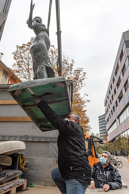 K&auml;thchen-Statue ist zur&uuml;ck