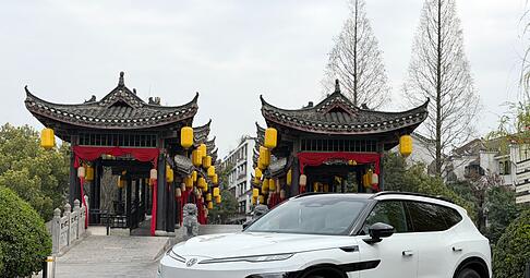 Der ID.Unyx 08 &uuml;berfl&uuml;gelt europ&auml;ische Modelle nicht nur beim Preis, sondern auch bei Ladeleistung und Ausstattung.