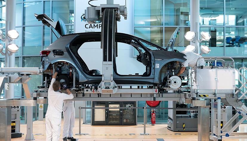 In der «Gläsernen Manufaktur» in Dresden wird der ID.3 in kleiner Stückzahl montiert. (Archivbild) In der «Gläsernen Manufaktur» in Dresden wird der ID.3 in kleiner Stückzahl montiert. (Archivbild)