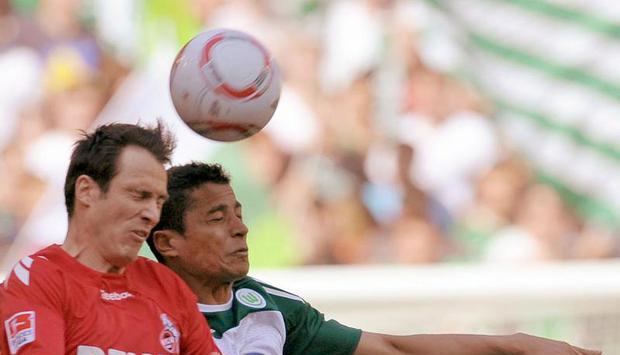Sebastian Freis (l) wechselt von Köln nach Freiburg. Foto: Peter Steffen