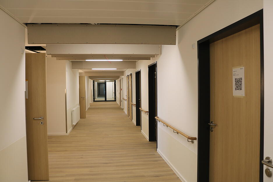 Die Ausstattung im dritten Stock ist geräumiger und komfortabler als die im zweiten Geschoss mit Standardeinrichtung.