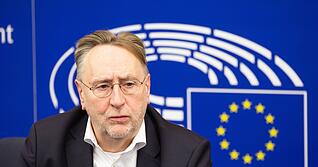 Der Vorsitzende des Handelsausschusses im EU-Parlament, Bernd Lange, bef&uuml;rchtet f&uuml;r die EU nun h&ouml;here Z&ouml;lle als vereinbart . (Archivbild)