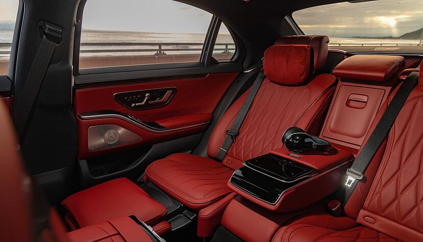 Auch hinten bietet der AMG S63 den typischen Komfort der S-Klasse.
