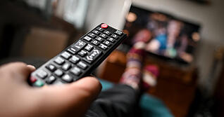 Entspannen vor dem Bildschirm: Das kennen und m&ouml;gen viele. Wenn der Fernseher nicht funktioniert, ist das ein &Auml;rgernis.