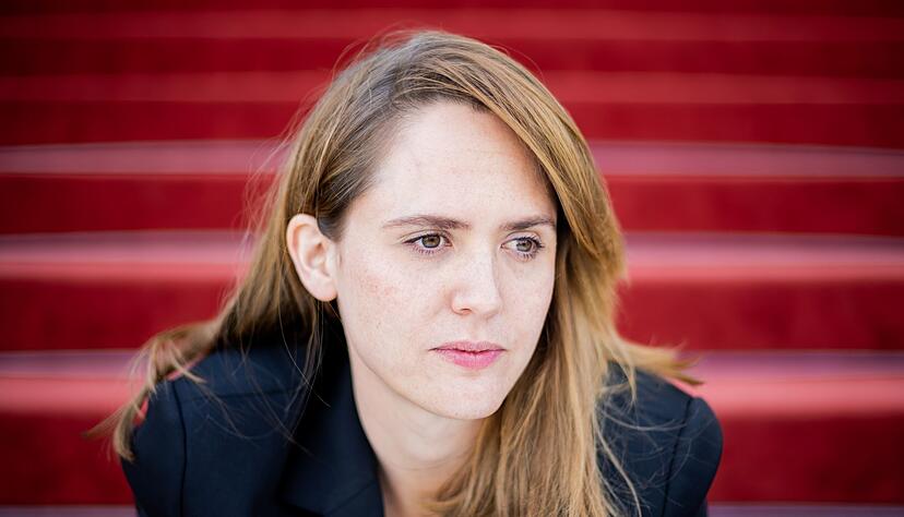 Schauspielerin Emily Cox &uuml;bernimmt als neue Rechtsmedizinerin Mala Murphy im Th&uuml;ringenkrimi &laquo;Gerechtigkeit&raquo;. (Archivbild)