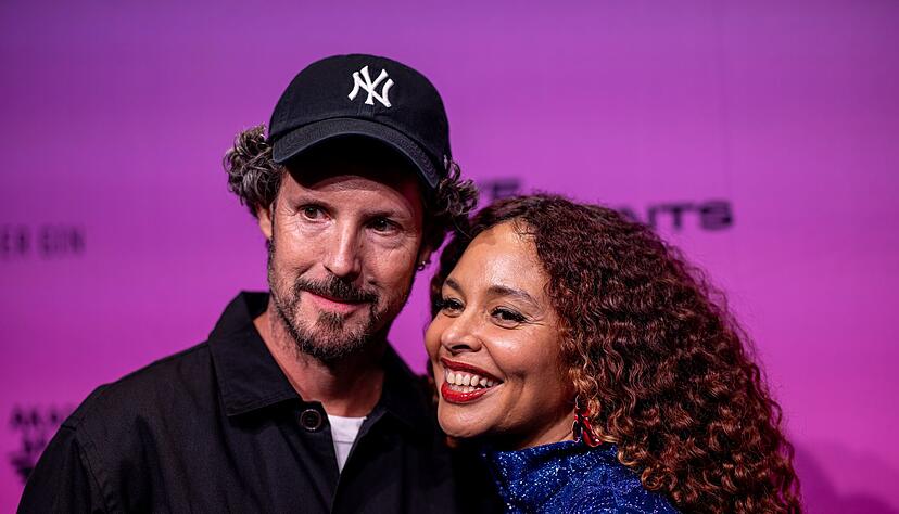 Max Herre hat krankheitsbedingt seine Konzerte mit Partnerin Joy Denalane in den kommenden Monaten abgesagt. (Archivbild) Max Herre hat krankheitsbedingt seine Konzerte mit Partnerin Joy Denalane in den kommenden Monaten abgesagt. (Archivbild)