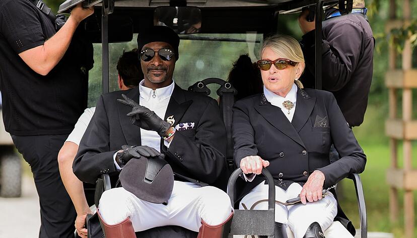 Snoop Dogg und die US-amerikanische Fernsehmoderatorin Martha Stewart erhielten einen Emmy.
