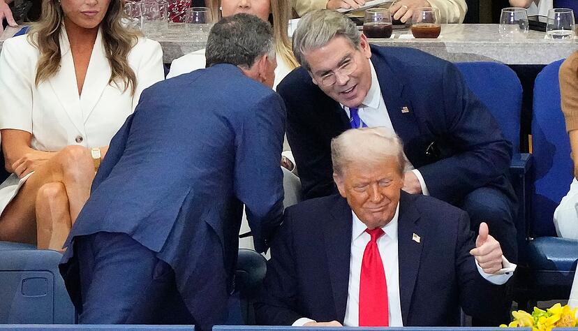 US-Präsident Donald Trump verfolgte das Finale auf der Tribüne.