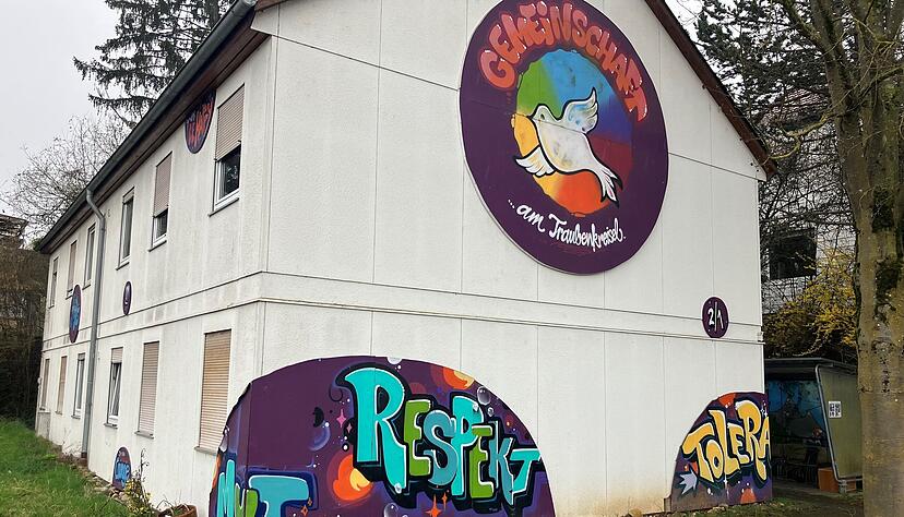 In dieser Asylunterkunft in Schwaigern soll ein Mitglied einer als terroristisch geltenden Vereinigung leben. In dieser Asylunterkunft in Schwaigern soll ein Mitglied einer als terroristisch geltenden Vereinigung leben.