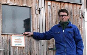 Schweinez&uuml;chter Thomas Wenzel achtet noch akribischer als sonst auf Hygiene im Stall - mehr ASP-Prophylaxe gibt es nicht. Foto: Barbara Griesinger