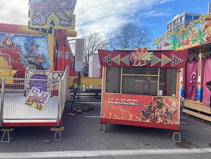 In Heilbronn wird der Pferdemarkt aufgebaut In Heilbronn wird der Pferdemarkt aufgebaut