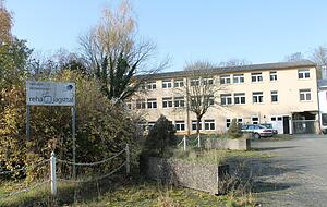 Steht in der Kritik: Auf dem Gelände der Jagsttal-Reha soll Wohnraum entstehen. Foto: Simon Gajer