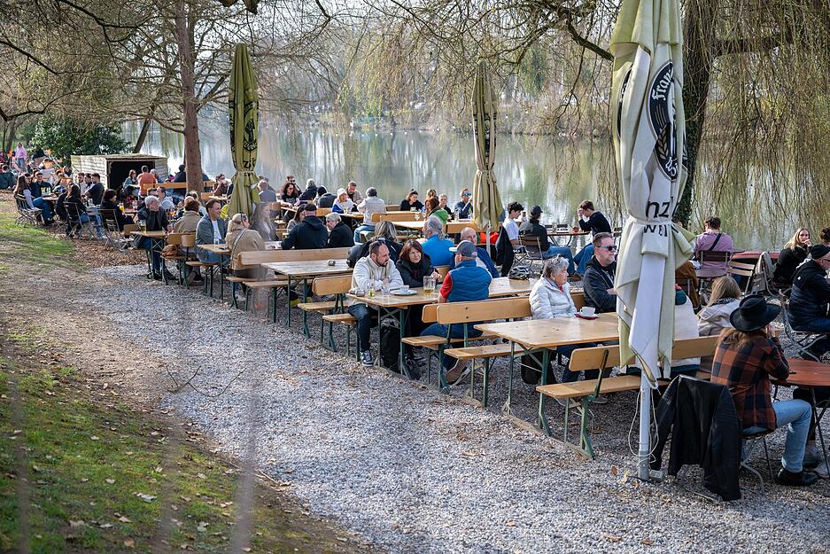 An der Kaffeebucht ist ordentlich Betrieb. An der Kaffeebucht ist ordentlich Betrieb.