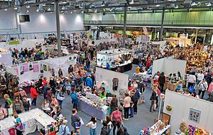 Bilder wie diese wird es wegen Corona erst mal nicht geben. Auch auf der abgesagten Herbstmesse hätten die Abstandsregeln nur schwer eingehalten werden können. Foto: Archiv/Mugler