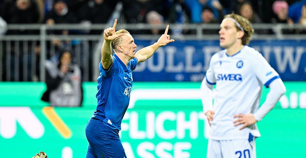 Darmstadts Isac Lidberg jubelt über sein Tor zum zwischenzeitlichen 2:1 gegen Karlsruhe.