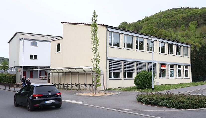 Der Pavillon am Niedernhaller Bildungszentrum wird als n&auml;chstes erneuert. Zwei Geb&auml;ude sind dort bereits fertig saniert.