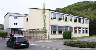 Der Pavillon am Niedernhaller Bildungszentrum wird als n&auml;chstes erneuert. Zwei Geb&auml;ude sind dort bereits fertig saniert.