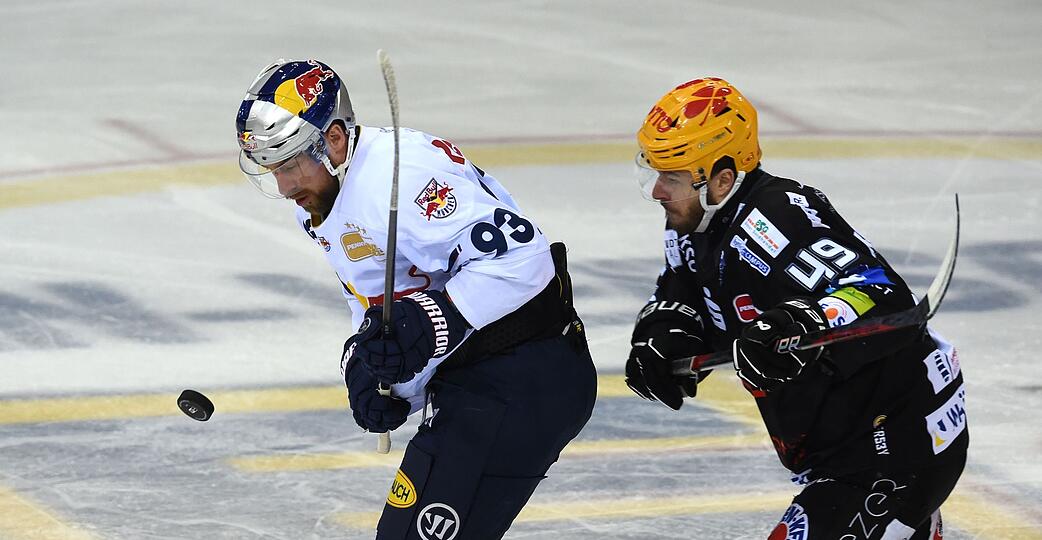 Nationalspieler Maximilian Kastner (l) traf für München beim Auswärtssieg in Köln.