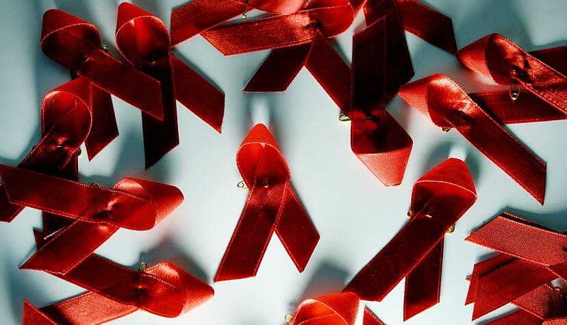 Moderne Therapien ermöglichen Menschen mit HIV ein langes und normales Leben: Die Infektion ist heute keine tödliche Bedrohung mehr. Moderne Therapien ermöglichen Menschen mit HIV ein langes und normales Leben: Die Infektion ist heute keine tödliche Bedrohung mehr.