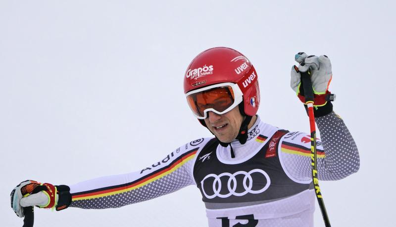 Josef Ferstl hat sich an der linken Hand verletzt. Josef Ferstl hat sich an der linken Hand verletzt.