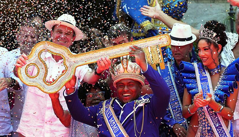 Der weltber&uuml;hmte Karneval in Brasiliens Millionenmetropole Rio de Janeiro ist offiziell er&ouml;ffnet.