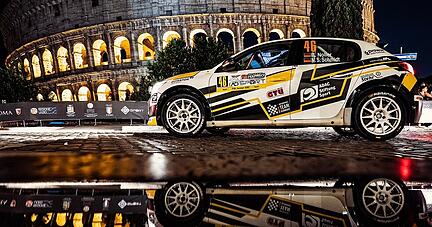 Das Kolosseum als größtes jemals gebautes Amphitheater der Welt bot eine eindrucksvolle Kulisse für den Showstart der Rally di Roma Capitale.