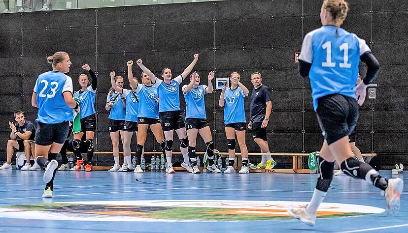 Ausgelassen gejubelt wurde in Mainz zwar nicht, doch die Spielerinnen der Sport-Union Neckarsulm konnten mit der Art und Weise ihres Einzugs in das Pokal-Achtelfinale zufrieden sein. Ausgelassen gejubelt wurde in Mainz zwar nicht, doch die Spielerinnen der Sport-Union Neckarsulm konnten mit der Art und Weise ihres Einzugs in das Pokal-Achtelfinale zufrieden sein.