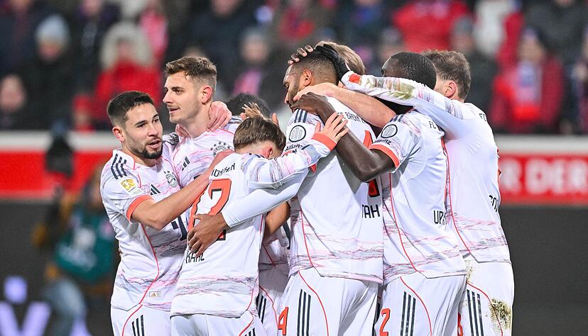 Die Bayern sicherten sich souverän und vorzeitig die Herbstmeisterschaft. Die Bayern sicherten sich souverän und vorzeitig die Herbstmeisterschaft.